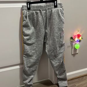 sweatpants / joggers